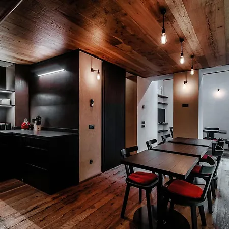 Writer's Loft In - The House Of Travelers Apartment *