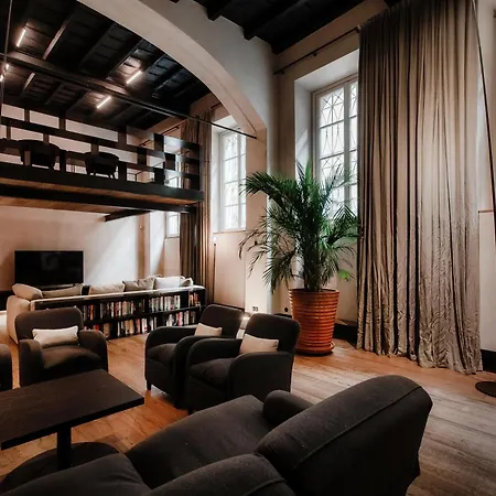 Writer's Loft In - The House Of Travelers Como