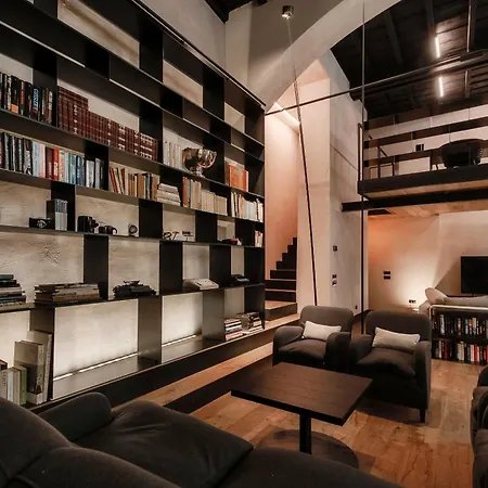 Writer's Loft In - The House Of Travelers Apartment *