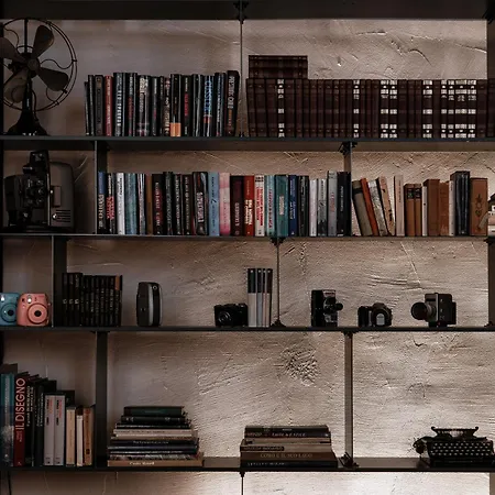 Writer's Loft In - The House Of Travelers Apartment