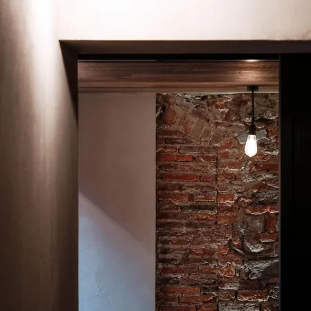 Writer's Loft In - The House Of Travelers Apartment *