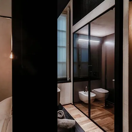 Writer's Loft In - The House Of Travelers * Como